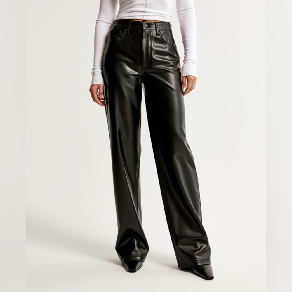Abercrombie & Fitch Curve Love “The Loose” Vegan Leather Pant Size 30